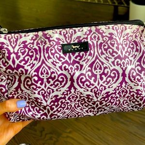 Scout cosmetic bag